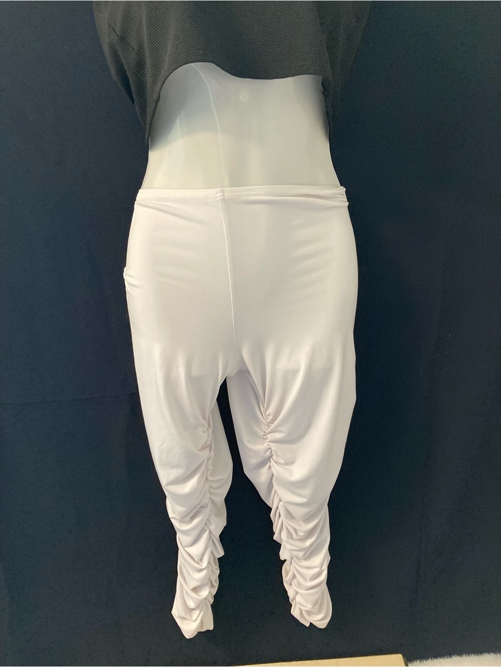 Adonna White Ruched Capri Leggings